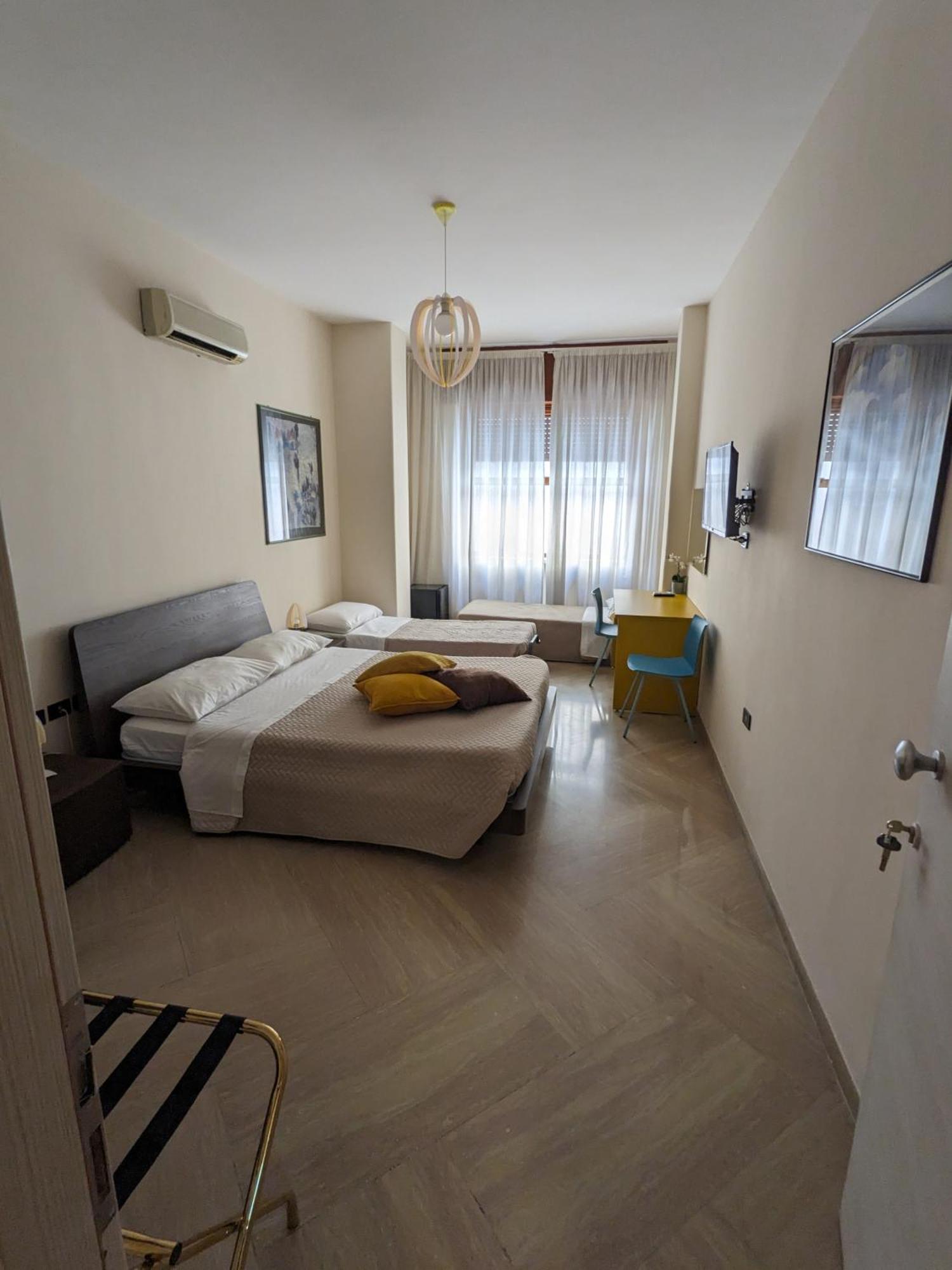 Napoli City Inn Exterior foto